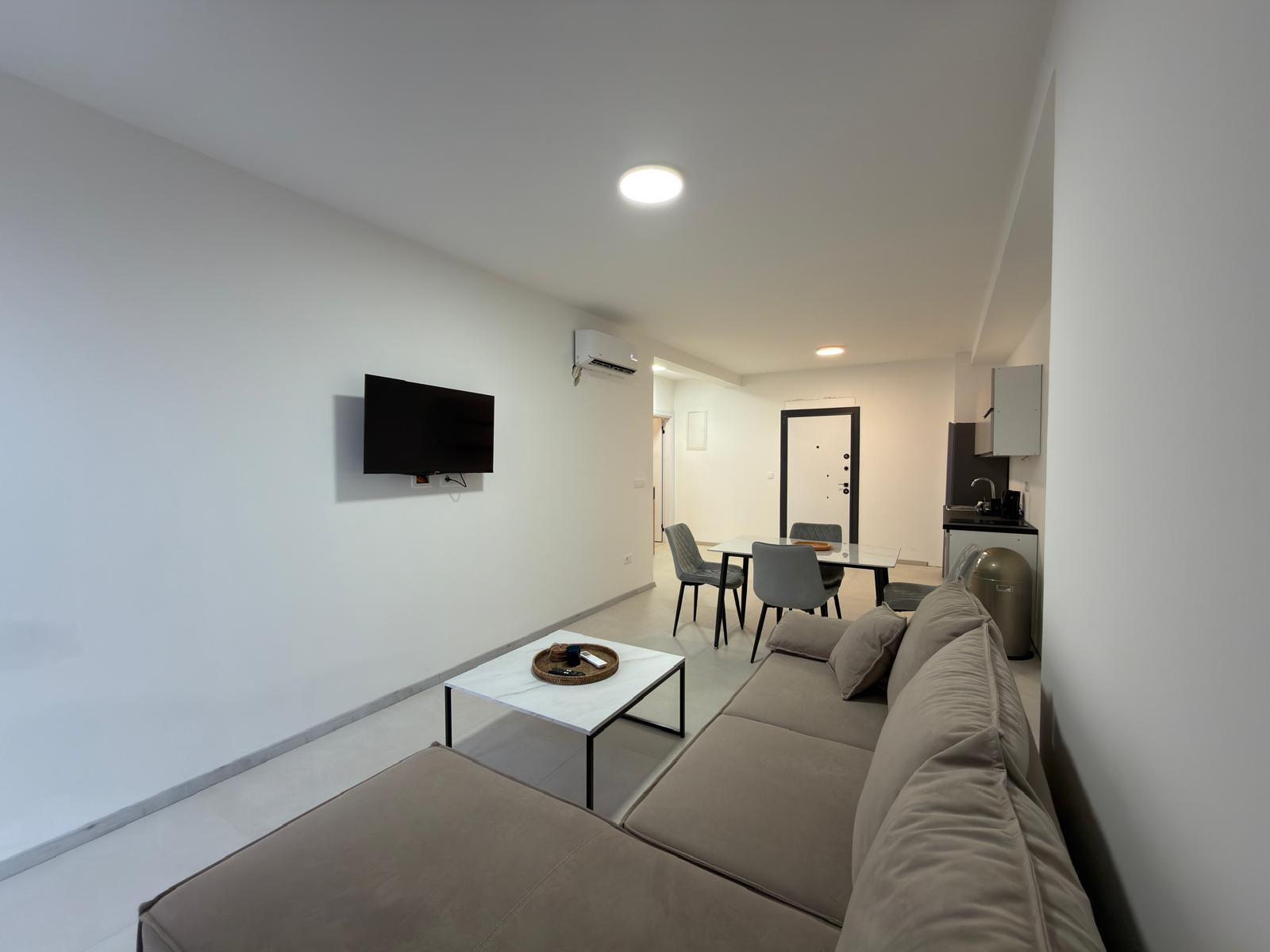 Apartment with Balcony & Sea View — Photo 5 of 10
